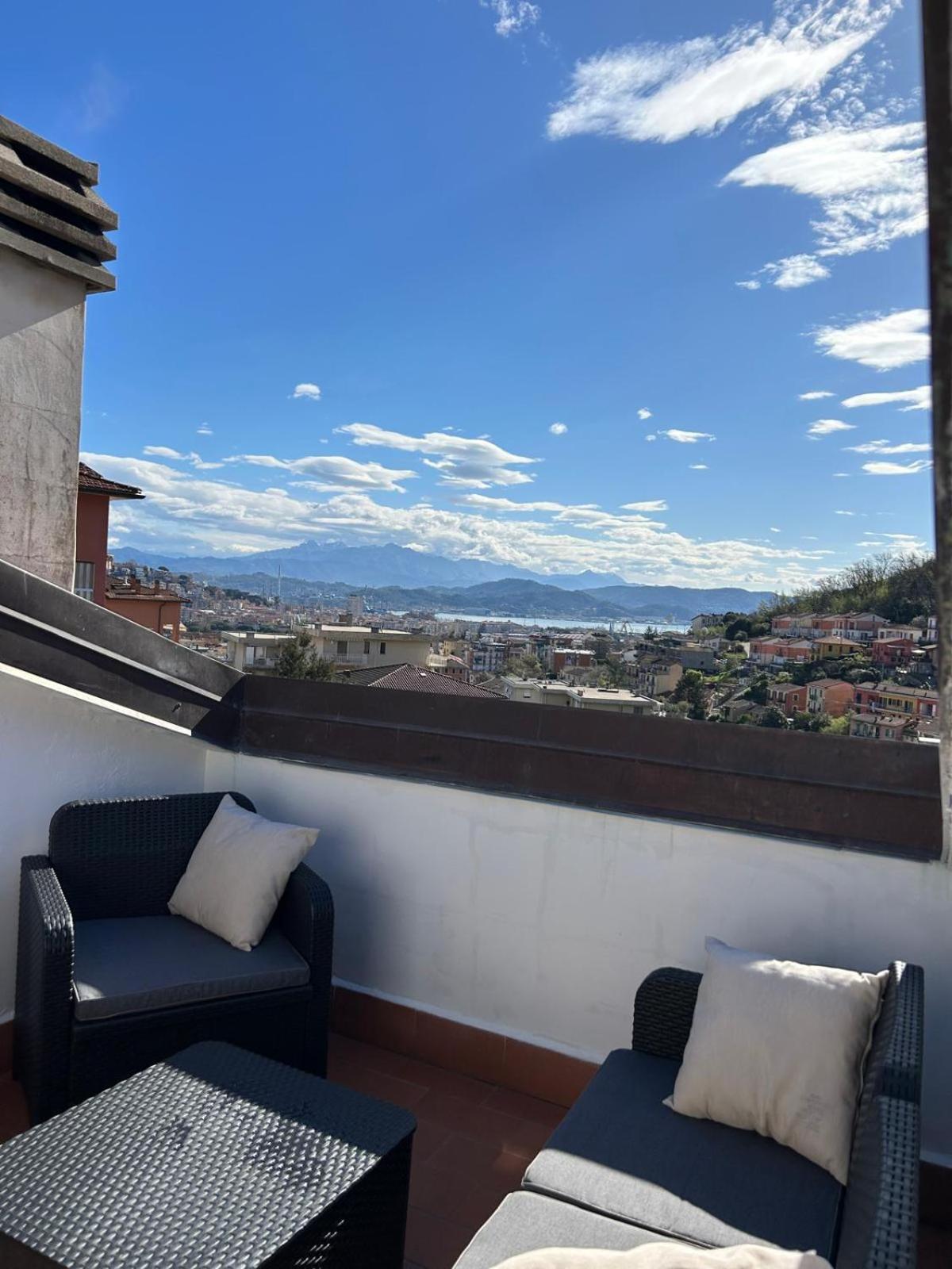 Casa Sarina Modern Apartment With City And Sea View Up To 6 Ppl Garage On Request La Spezia Exteriér fotografie